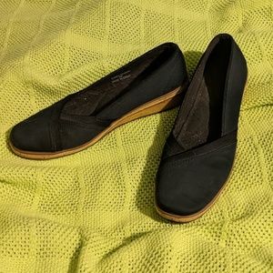 Graashoppers cork wedge slip on shoes